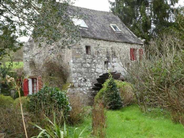 AHIB-3-mon2072-73 St Herbot 29530 Small hamlet of 3 houses in the middle of nature with 19,158 m²