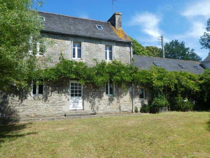AHIB-3-mon1988 Nr Plougonven 20640 - Beautiful spacious country house with 1120m2 garden + nearby 1240m2
