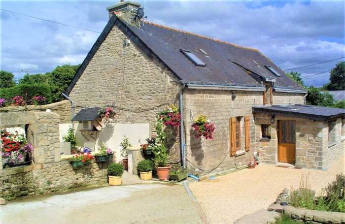AHIB-2-TR-3074 Malguenac 56300 Detached 2 Bed Stone Cottage with Outbuildings with 2828m2 grounds