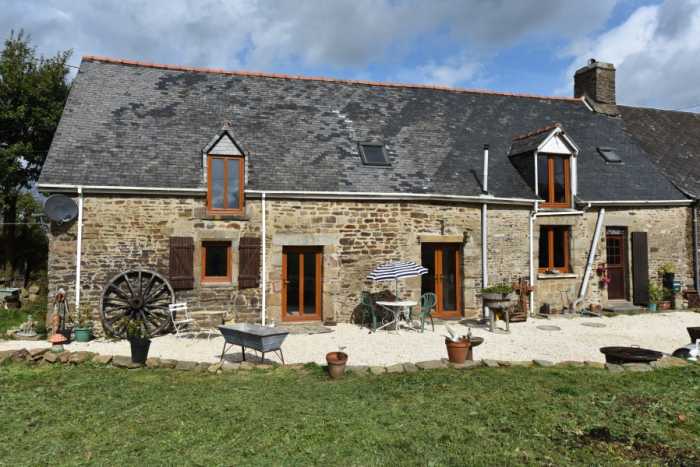AHIB-SP-001353 Nr Louvigné-du-Désert 35420 Renovated 3 bedroom country house in a hamlet in Brittany on 1267m2