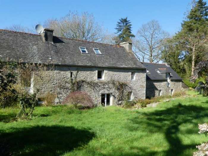 AHIB-3-mon2054 Plouneour-Menez 29410 Exceptional 7 bedroom property with 15 hectares!