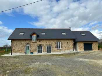 AHIB-SP-001816 • Le Vieux Chalonge 35420 • Detached 3 Bedroomed Hamlet House with garden of 1,688m2 & garage