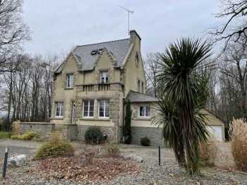 AHIB-1-ID-22115-3102 Plémet 22210 Imposing Detached 3 bedroom house with 3/4 acre garden