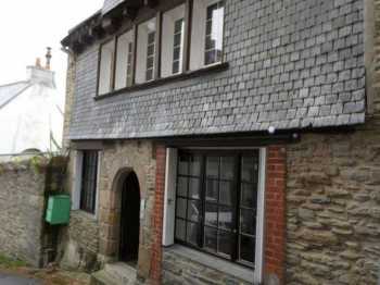 AHIB-3-mon2045 Morlaix 29600 Handsome building with 2 apartments