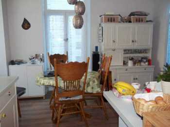 AHIB-3-M2529-29141177 Huelgoat 29690 In the heart of Huelgoat, a pretty one bedroom apartment sold furnished and with a garden!