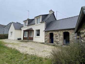 AHIB-1-ID22115-3149 Mûr-de-Bretagne 22530 3 bedroom town house with 1452m2 garden, garage and workshop