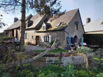 AHIB-4-SP001807 Nr Louvigné-du-Désert 35420 Characterful large detached 3 bedroom house in a hamlet in Brittany with 1000m2 garden
